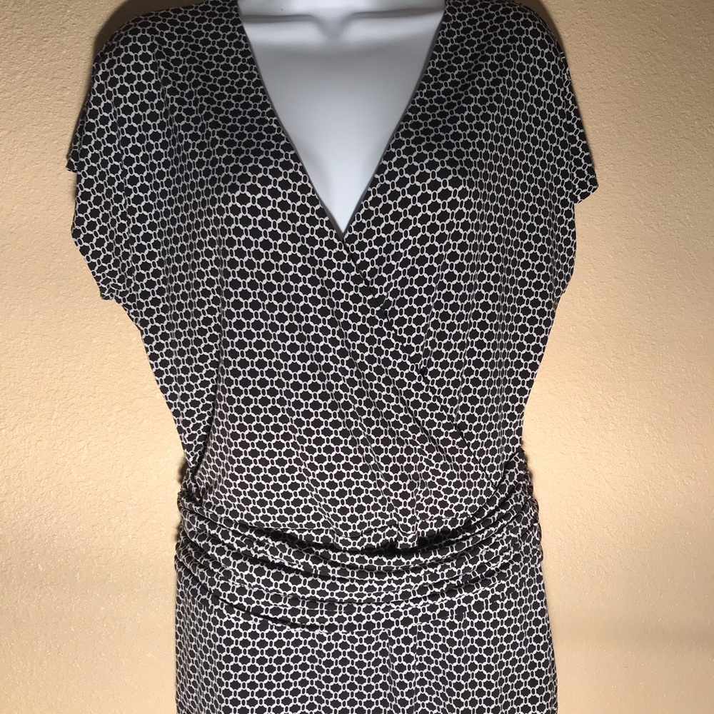 New York & Company Stretch Blouse Bk/Wt Sz. L